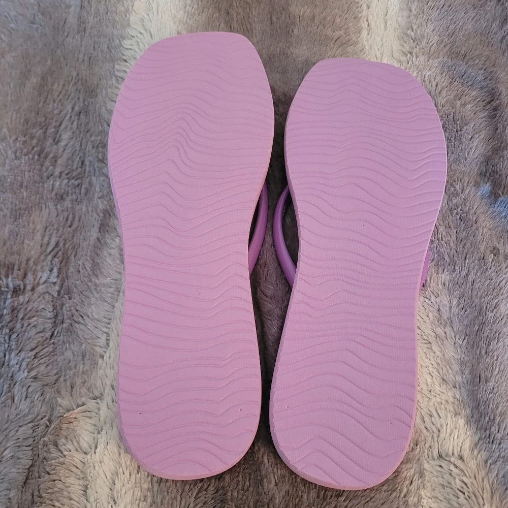 Reef Flip Flops NWOT Size 10